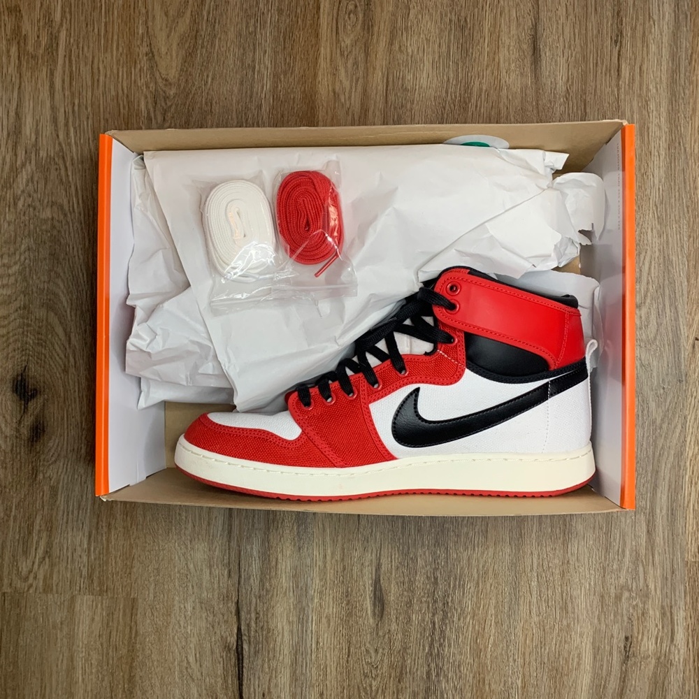 Nike Air Jordan 1 KO Chicago - Picture 9 of 11